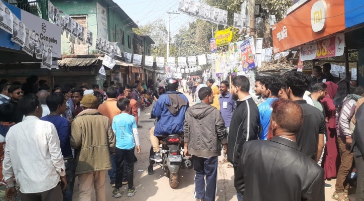 চাঁপাইনবাবগঞ্জ-২: সংঘর্ষ, কেন্দ্র দখলের অভিযোগ নিয়ে শেষ হলো ভোট 